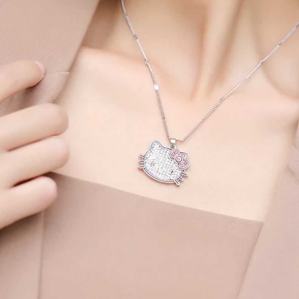 LAST ONE!! Luxury Hello Kitty necklace - Picture 9 of 13